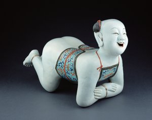 Kínai porcelán párna félmeztelen fiú formájában (porcelán)